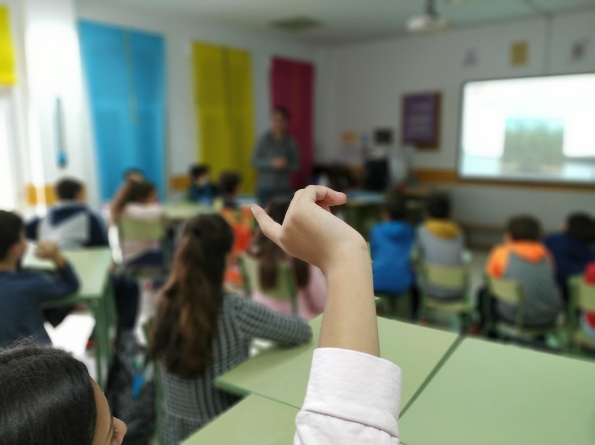 fuentes adaptadas colegios - Decorar.org Fuentes adaptadas en colegios: facilitando el acceso