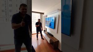 cómo mantener ordenado Muebles flotantes para TV con iluminación LED